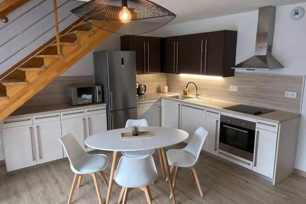 Appartement Maison En Duplex 80M² Jardin Terrasse Saint-Julien-les-Villas Kültér fotó